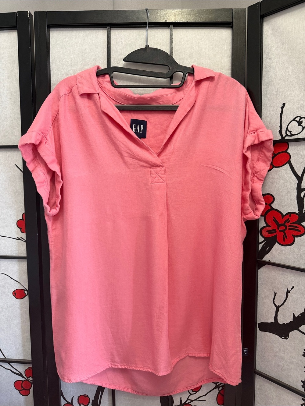 GAP Coral Pink loose fit v-neck shirt